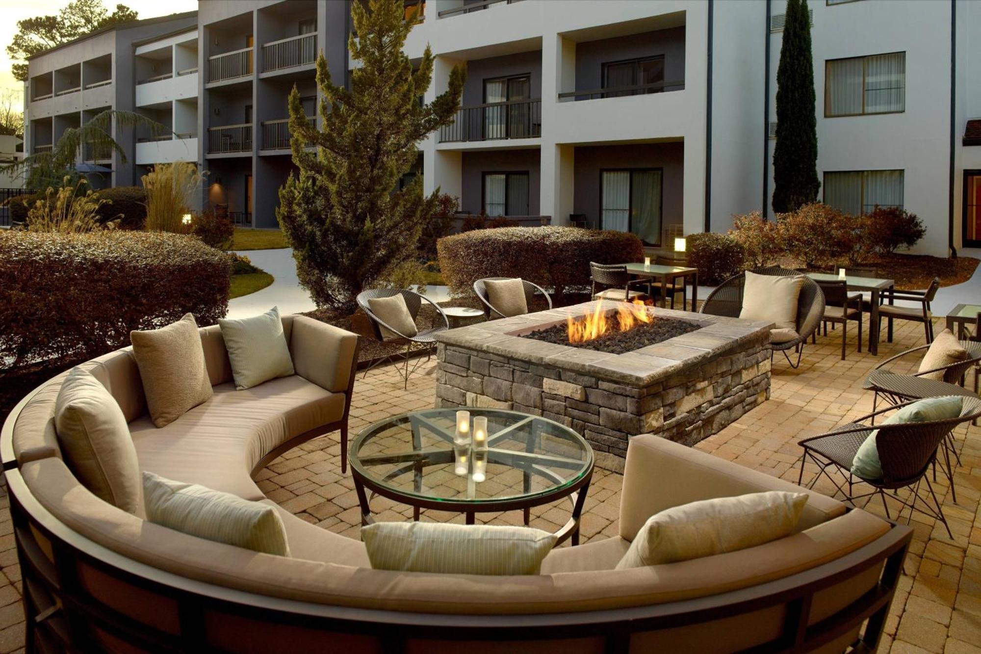 Courtyard Greenville Haywood Mall Экстерьер фото