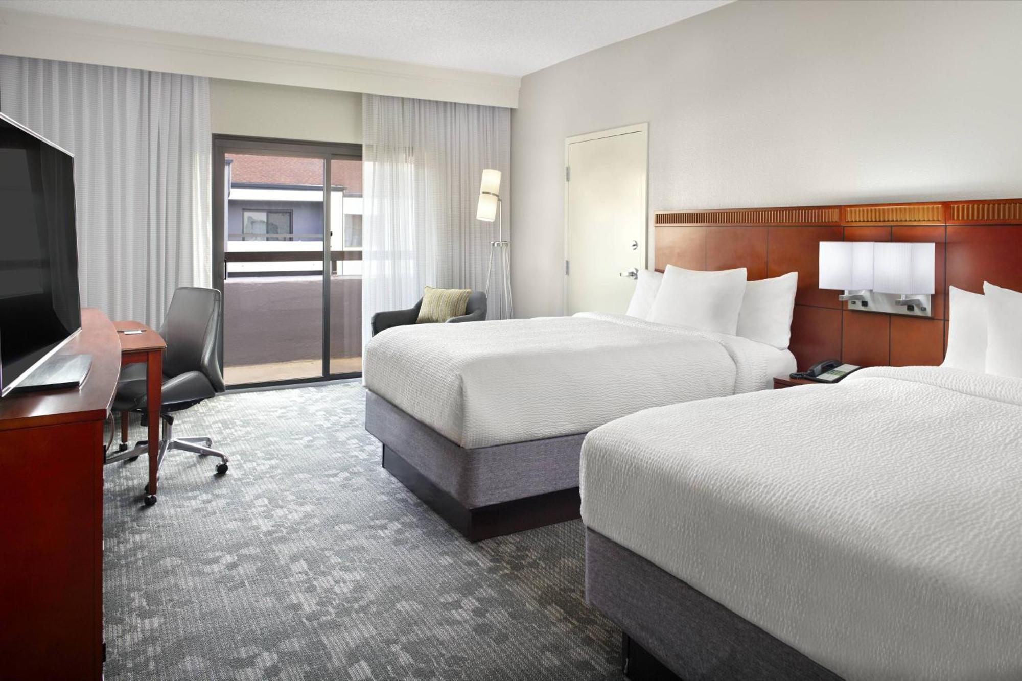 Courtyard Greenville Haywood Mall Экстерьер фото