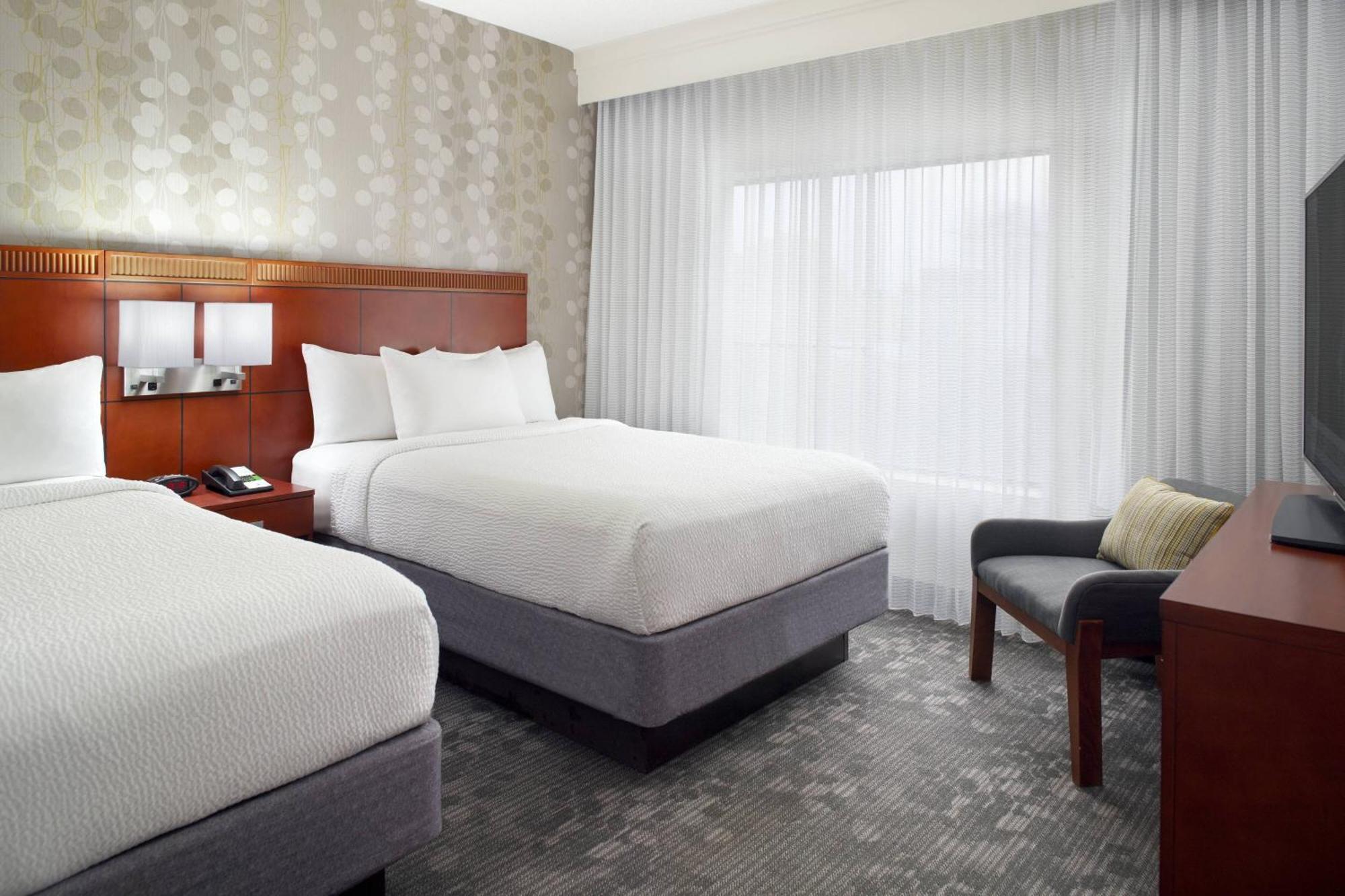 Courtyard Greenville Haywood Mall Экстерьер фото
