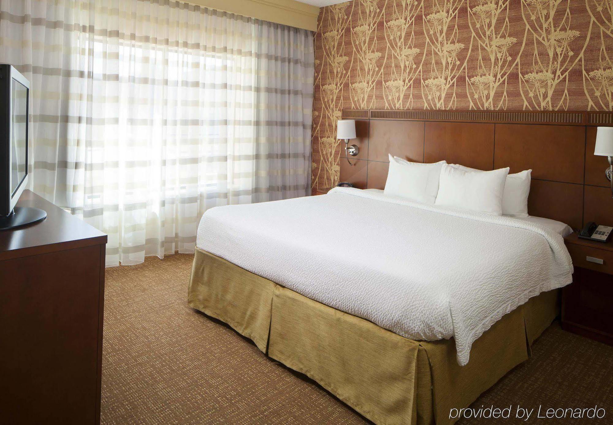 Courtyard Greenville Haywood Mall Экстерьер фото