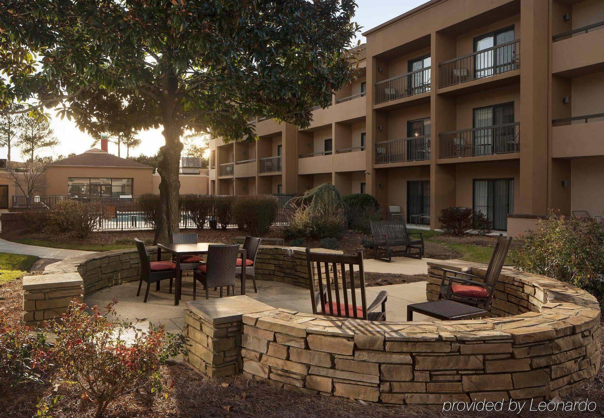 Courtyard Greenville Haywood Mall Экстерьер фото