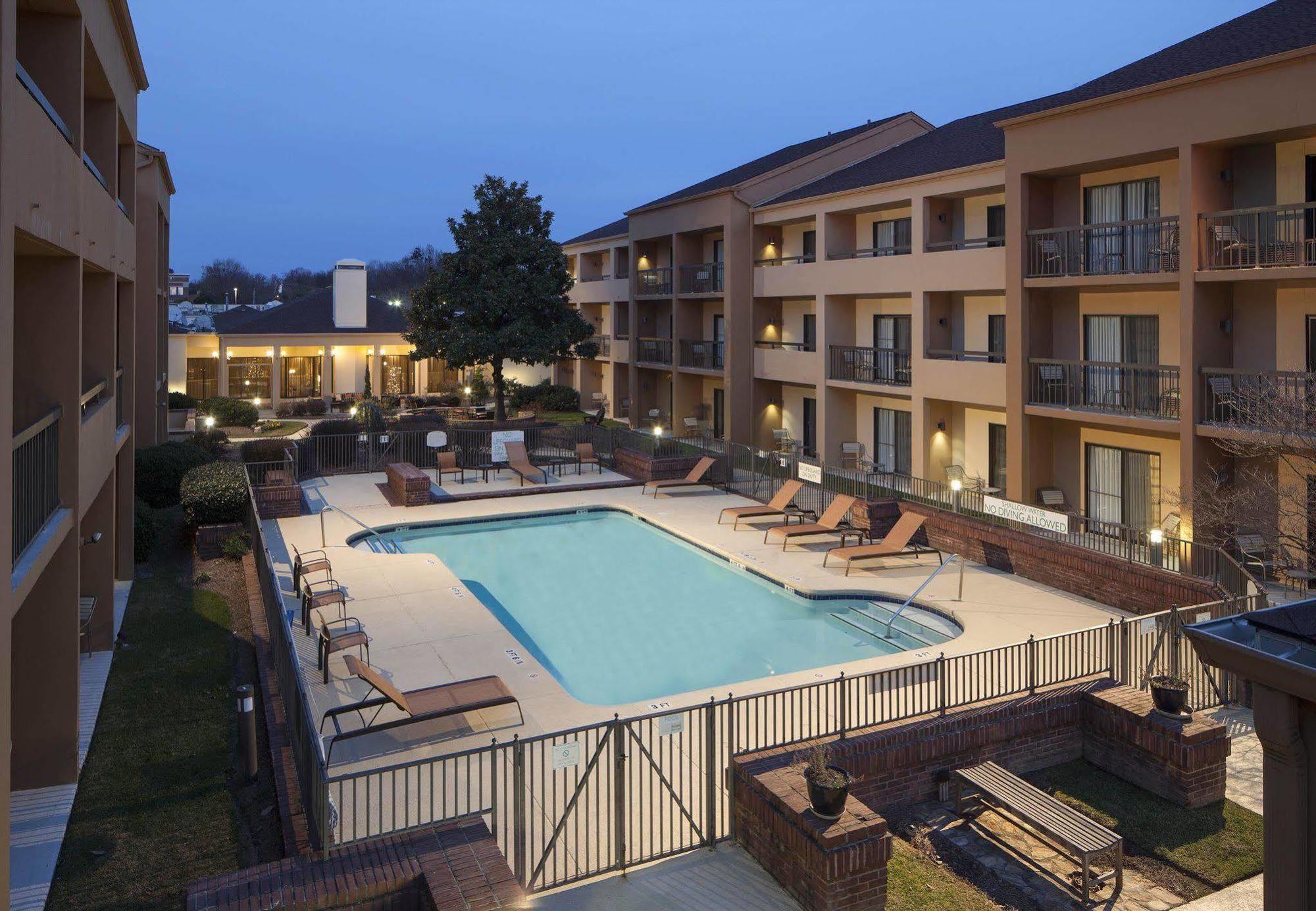 Courtyard Greenville Haywood Mall Экстерьер фото